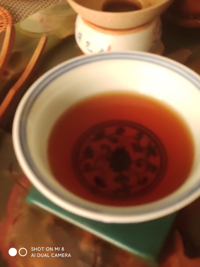 2101 龙柱圆茶封面