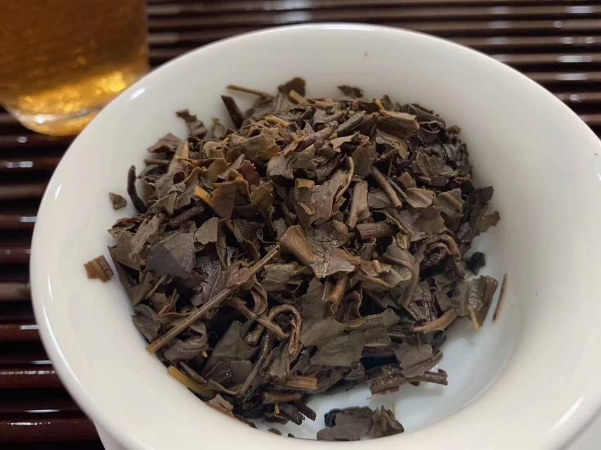 精品推荐04年绞股蓝勐海青沱配图4