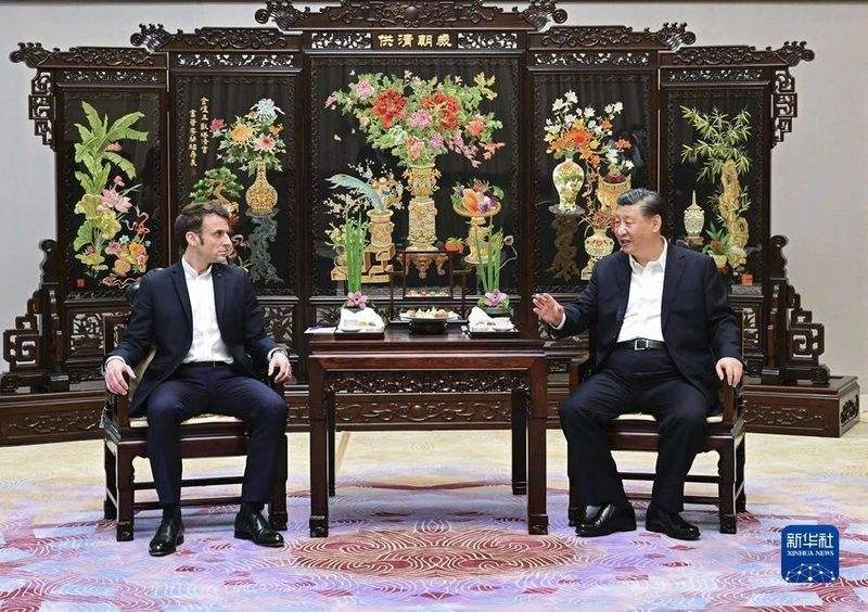 中法两国元首松园茶叙,纵论古今配图2