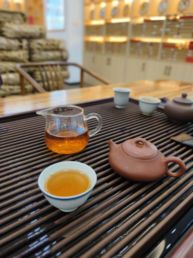 2003年,黎明茶厂·大叶种云雾圆茶配图6