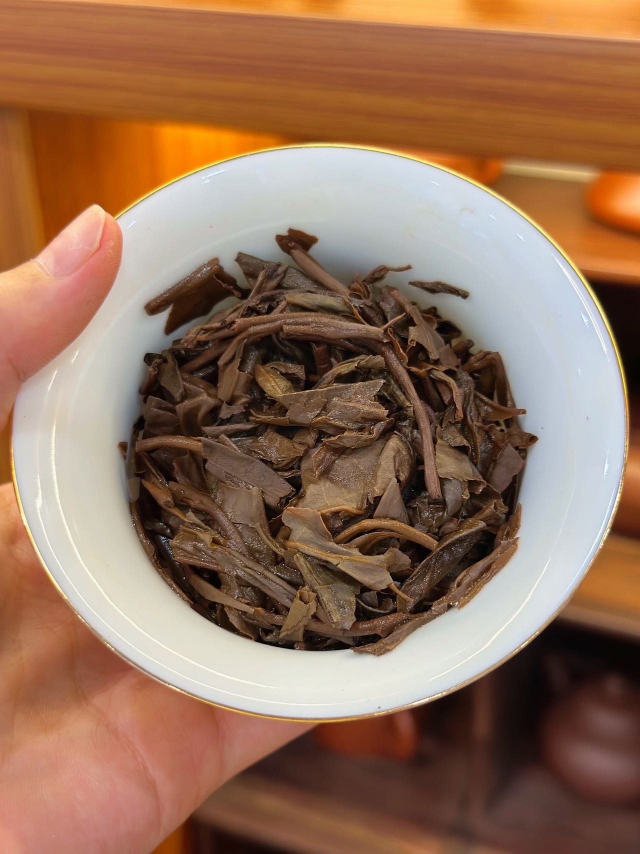 2006年班章老曼峨茶厂布朗山青饼配图3