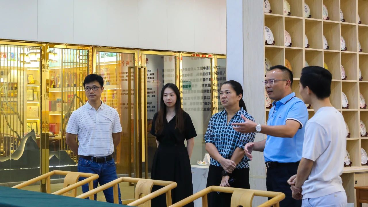 暖企护航促发展:石围塘街道深入开展暖企走访封面