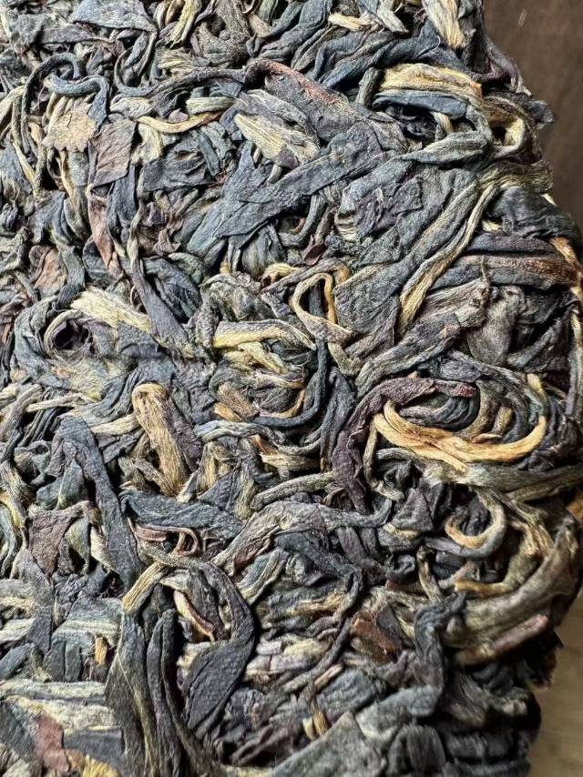 2007年瑞荣号老班章古树茶配图6