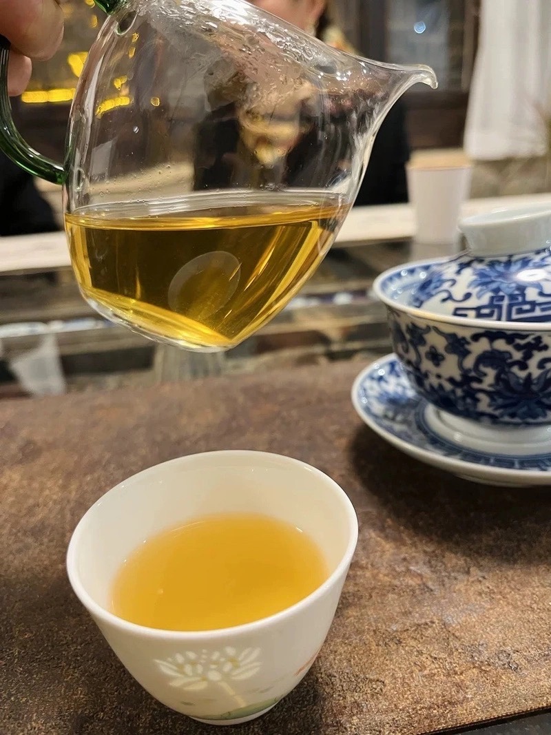 2008年 大益 7542 801批 普洱生茶茶品图