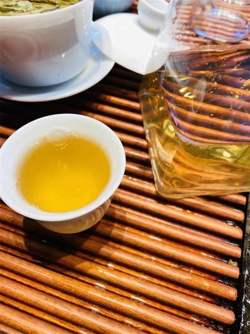 2008年 大益 7542 801批 普洱生茶茶品图