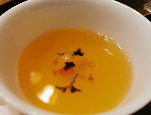 2008年 大益 7542 801批 普洱生茶茶品图