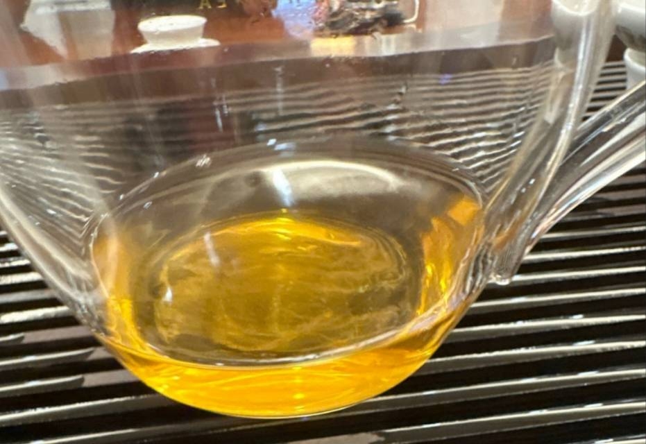 2008年 大益 7542 801批 普洱生茶茶品图