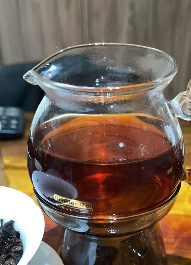 2008年 大益 7542 801批 普洱生茶茶品图