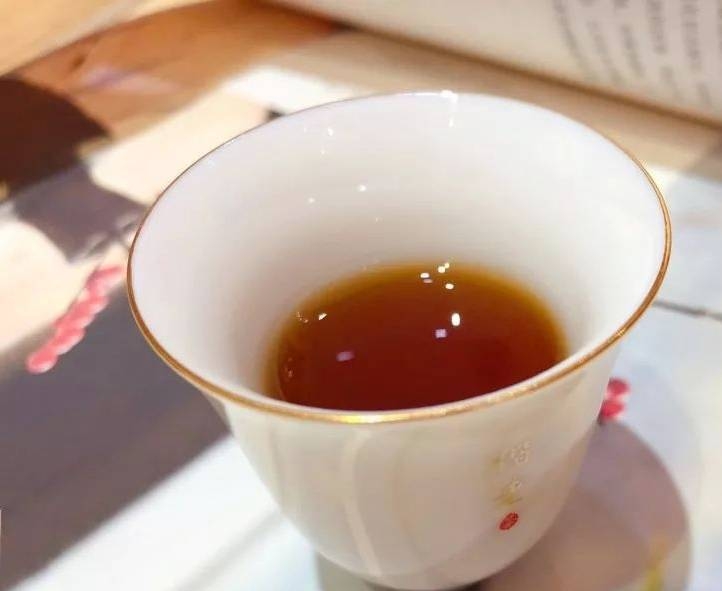 2008年 大益 7542 801批 普洱生茶茶品图