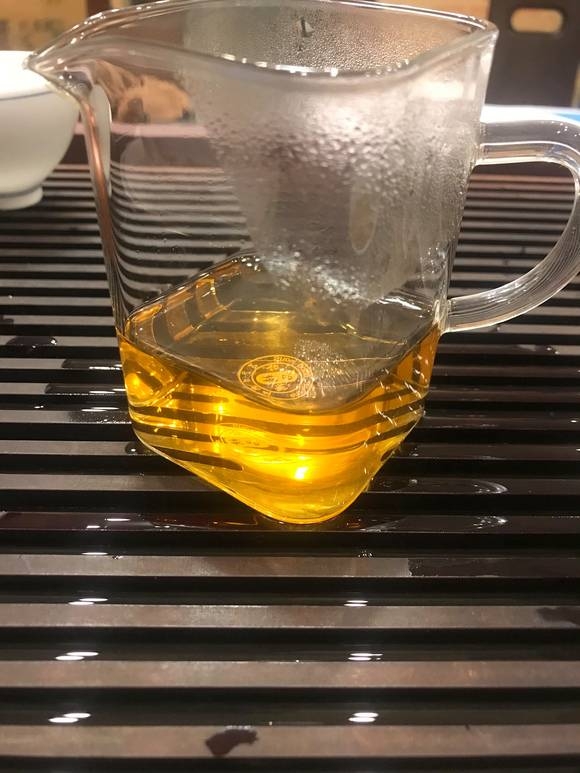 2008年 大益 7542 801批 普洱生茶茶品图