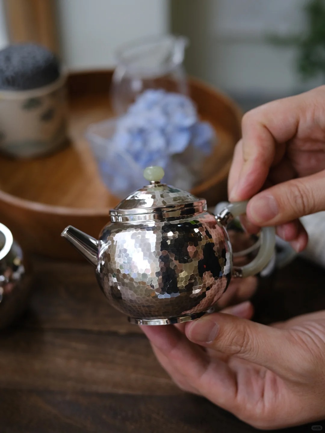 为什么要用银壶泡茶,用银器喝茶有什么好处配图2