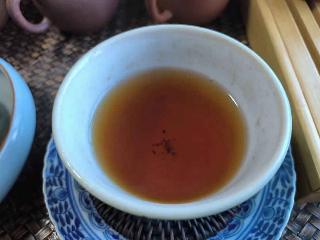 2008年 大益 7542 801批 普洱生茶茶品图