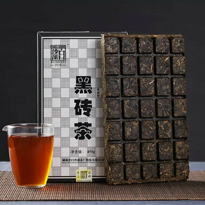 黑砖茶砖体与茶汤