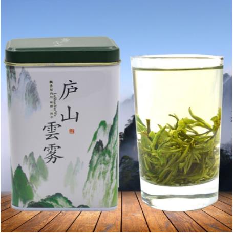 庐山云雾茶干茶与茶汤